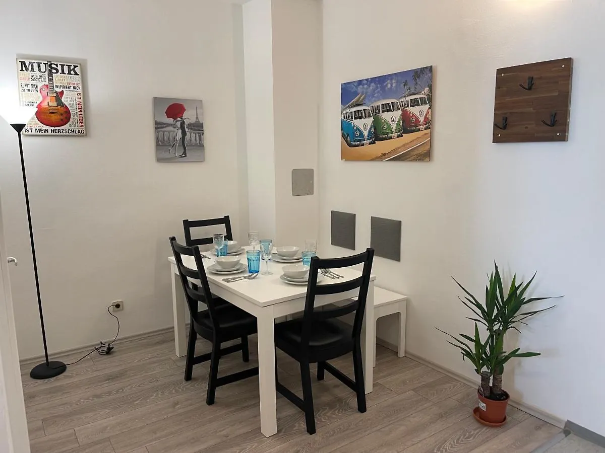 Peaceful Apartment For 4 Vienna