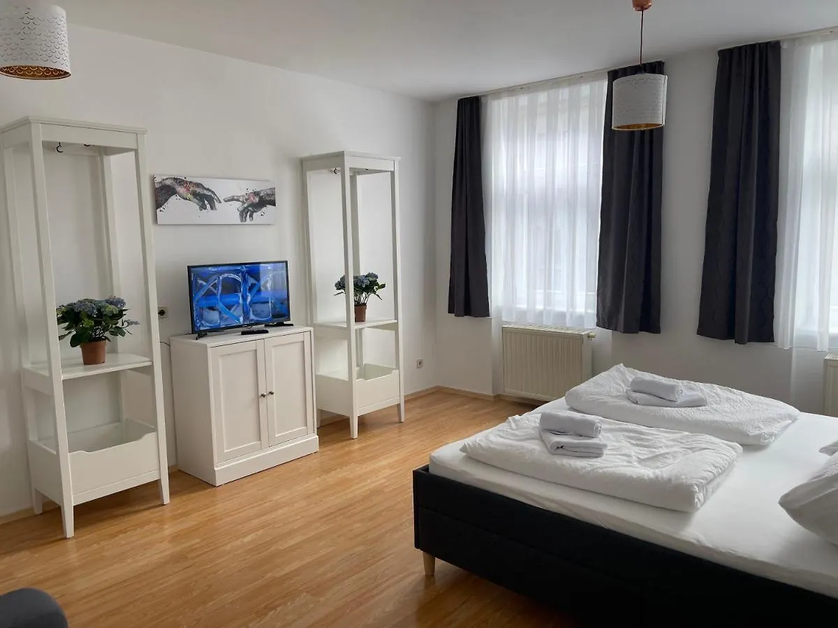 Peaceful Apartment For 4 Vienna Austria